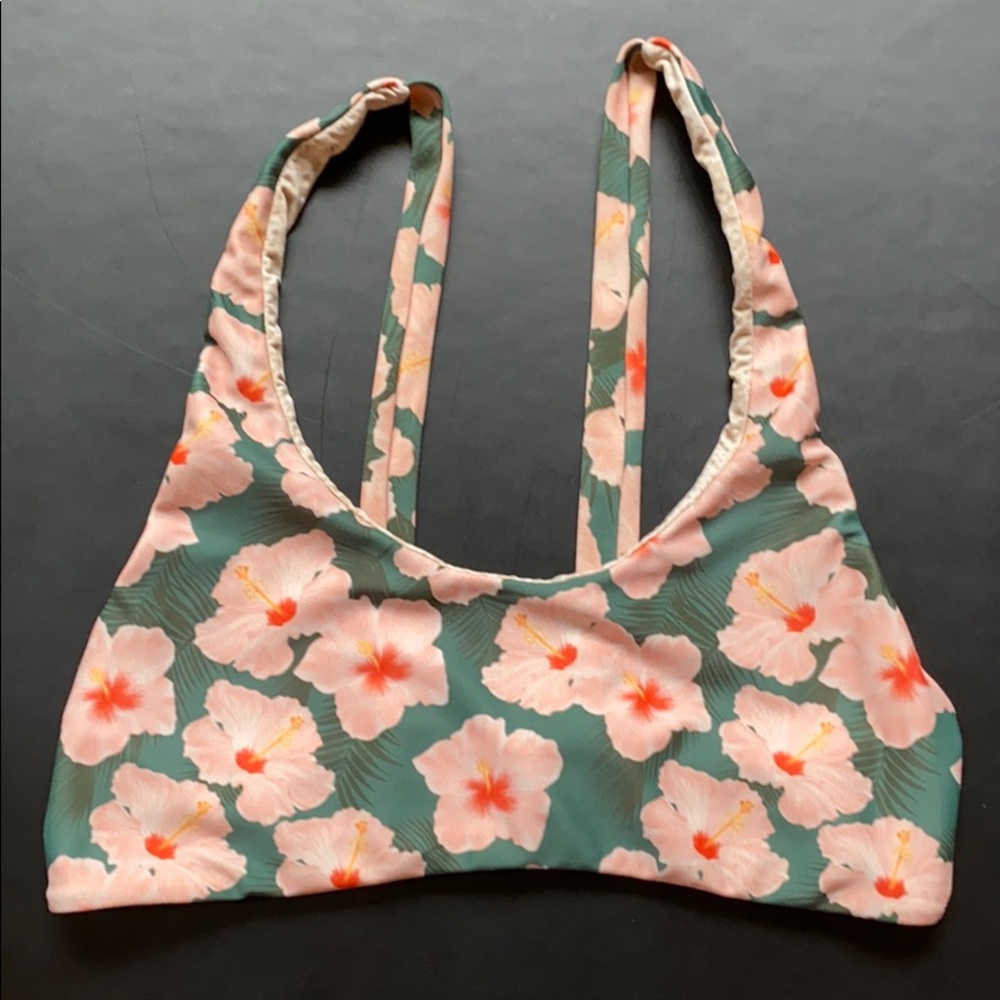 ACACIA KANAIO TOP
